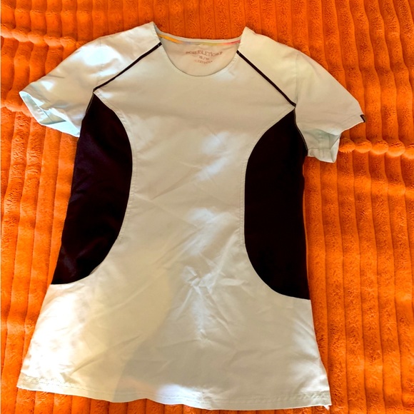 Womens XS scrubs - Picture 4 of 14